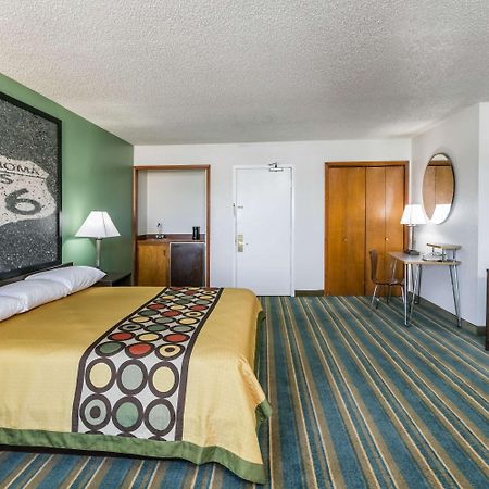 Super 8 by Wyndham Sapulpa/Tulsa Area Motel Glenpool Bagian luar foto