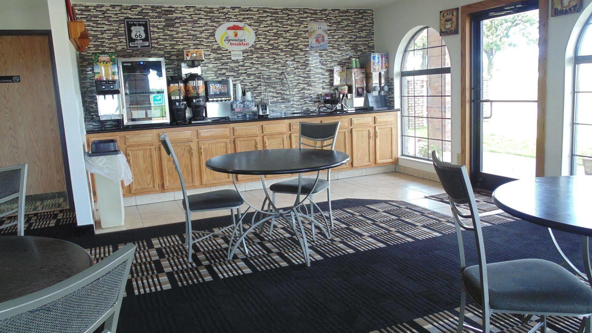 Super 8 by Wyndham Sapulpa/Tulsa Area Motel Glenpool Bagian luar foto